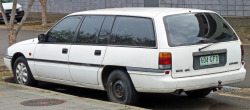 Авточасти за TOYOTA LEXCEN (VR) комби от 1993 до 1995