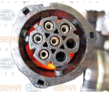 Водна помпа HELLA 8MP 376 800-044 за VOLKSWAGEN GOLF V (1K5) комби от 2007 до 2009