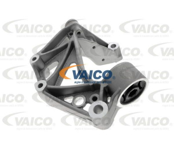 Тръбопровод за охладителната течност VAICO V10-5324 за AUDI A5 кабриолет (8F7) от 2009 до 2017