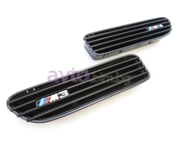 Тунинг решетки за калниците черни лява+дясна M3 за BMW 3 Ser (E46) компакт от 2001 до 2005