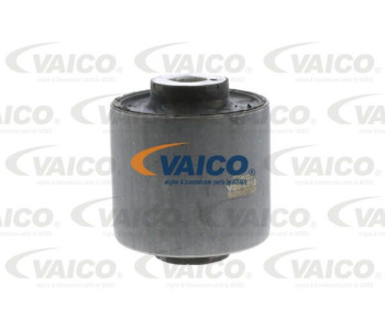 Маркуч на радиатора VAICO V30-0715 за MERCEDES (W124) седан от 1984 до 1992