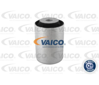 Маркуч на радиатора VAICO V30-0717 за MERCEDES 190 (W201) от 1982 до 1993