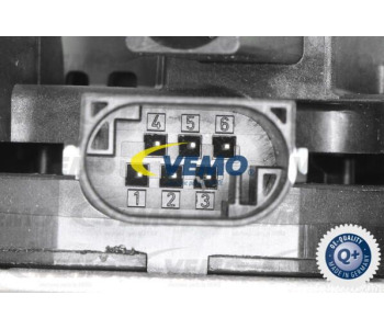 Интеркулер (охладител за въздуха на турбината) VEMO V30-60-1299 за MERCEDES E (C207) купе от 2009