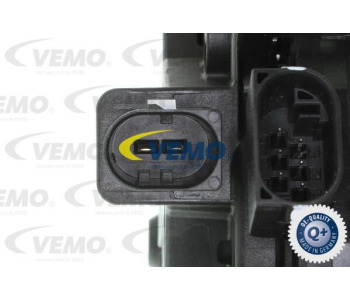 Интеркулер (охладител за въздуха на турбината) VEMO V30-60-1298 за MERCEDES E (A207) кабриолет от 2010
