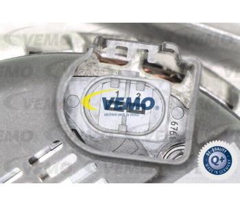 Интеркулер (охладител за въздуха на турбината) VEMO V30-60-1301 за MERCEDES E (VF211) платформа от 2003 до 2009