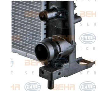 Радиатор, охлаждане на двигателя HELLA 8MK 376 756-134 за MERCEDES VIANO (W639) от 2003 до 2014