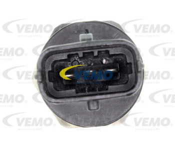 Корпус на термостат VEMO V46-99-1377 за RENAULT GRAND SCENIC II (JM0/1_) от 2004 до 2009