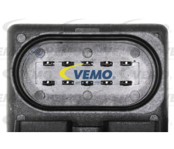 Интеркулер (охладител за въздуха на турбината) VEMO V46-60-0003 за RENAULT VEL SATIS (BJ0_) от 2002