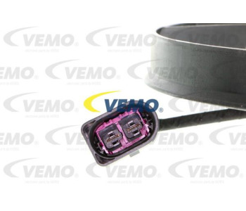 Компресор, климатизация VEMO V15-15-2007 за VOLKSWAGEN POLO (6KV2) CLASSIC седан от 1995 до 2002