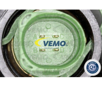 Корпус на термостат VEMO V15-99-2038 за SKODA OCTAVIA I (1U5) комби от 1998 до 2010
