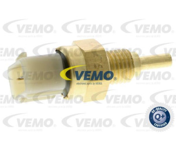 Кондензатор, климатизация VEMO V70-62-0013 за TOYOTA YARIS II (_P9_) от 2005 до 2013