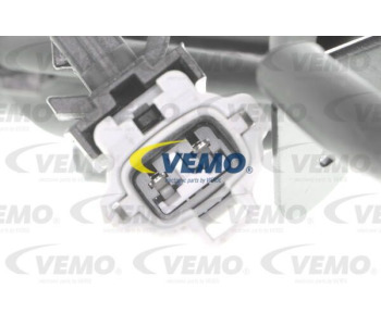Маслен радиатор, двигателно масло VEMO V95-60-0010 за VOLVO V40 (VW) комби от 1995 до 2004