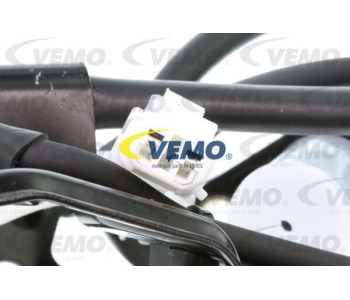 Допълнителна водна помпа VEMO V95-16-0002 за VOLVO V60 I (155, 157) комби от 2010