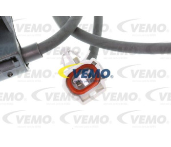 Маслен радиатор, двигателно масло VEMO V95-60-0013 за VOLVO S80 I (TS, XY) от 1998 до 2006