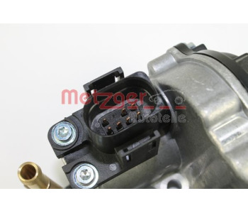 Корпус на дроселовата клапа METZGER 0892100 за VOLKSWAGEN BORA (1J6) комби от 1999 до 2005